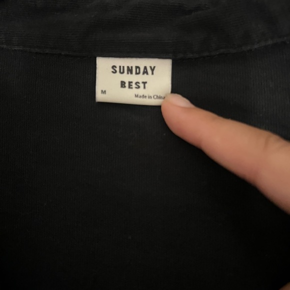 Aritzia Cropped Long Sleeve - Picture 3 of 3